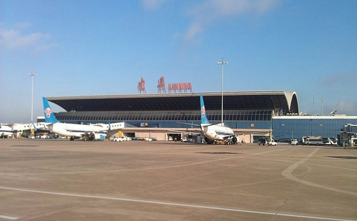 广西空运当天达南宁机场